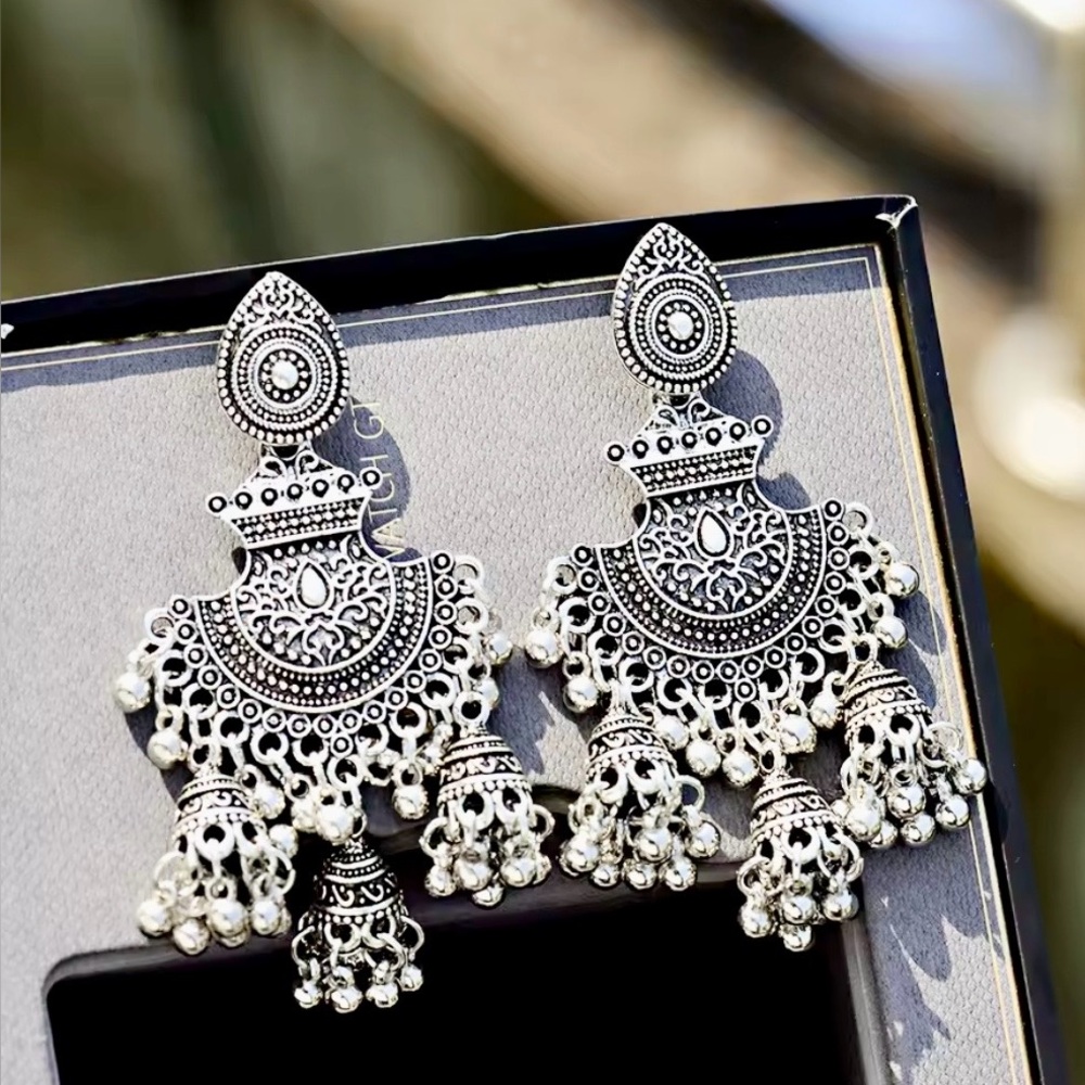 NEW Silver Vintage Exaggerated Drop Earrings